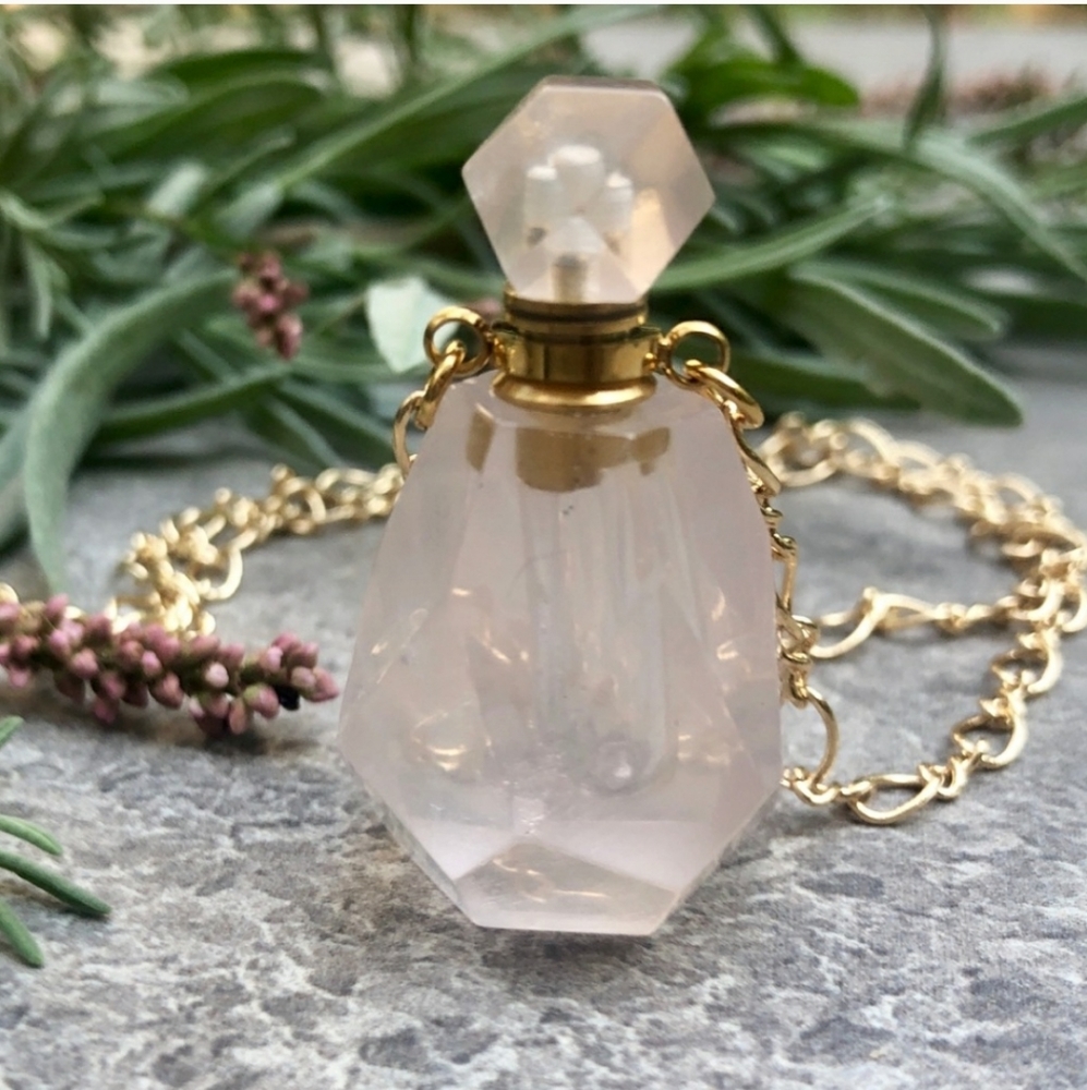🧡 Stone Bottle Diffuser Boho 22K Gold Necklace - Picture 2 of 8